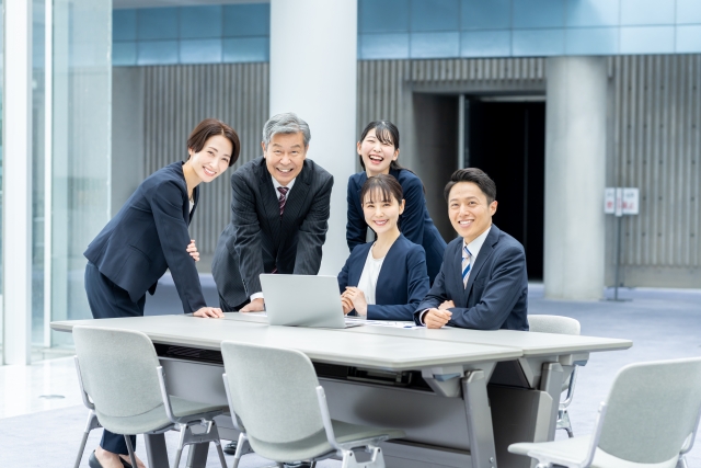 シニア就労意識の変化と法改正のポイント