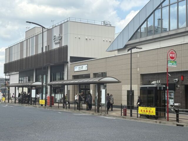 ひばりが丘駅前