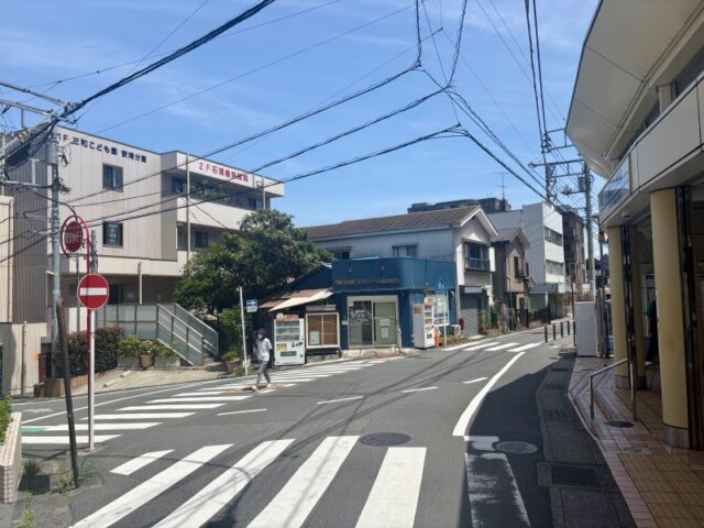 県立大学駅の街